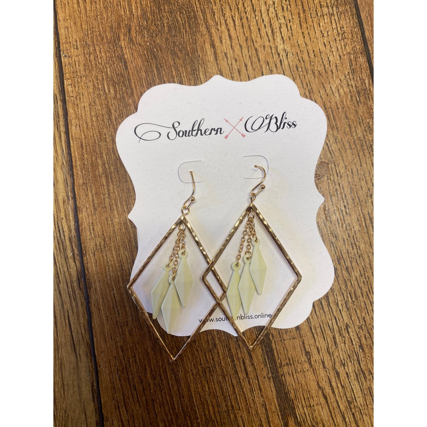 Preslie Earrings in Ivory