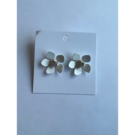 Flower studs