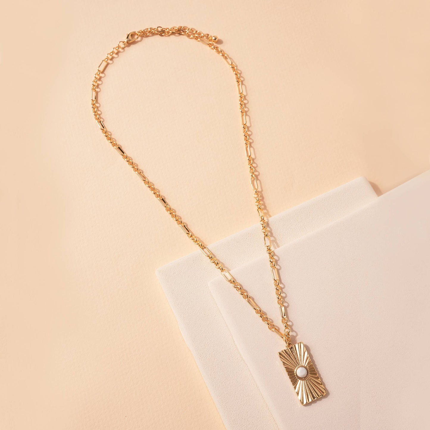 Gold Pendant White Howlite Stone Chain Necklace