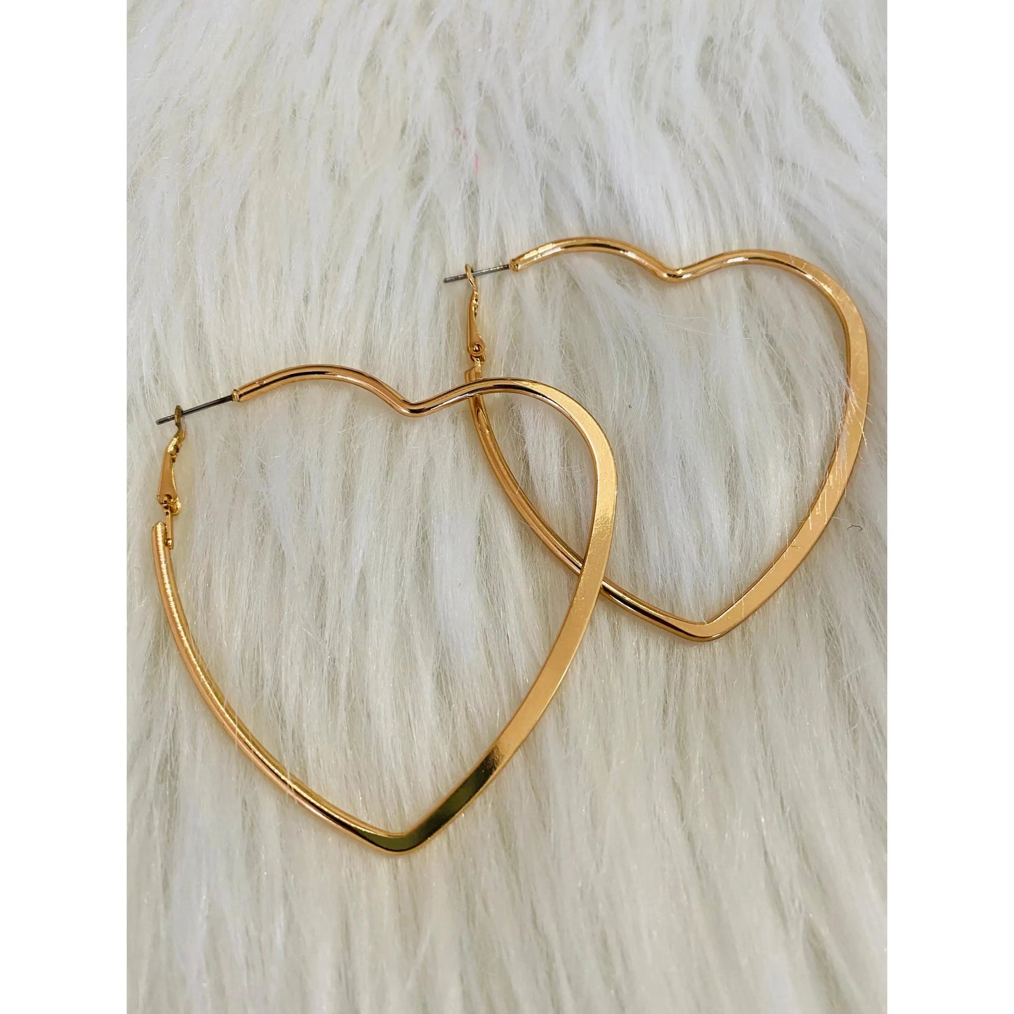 Fragile Heart Earrings in Gold