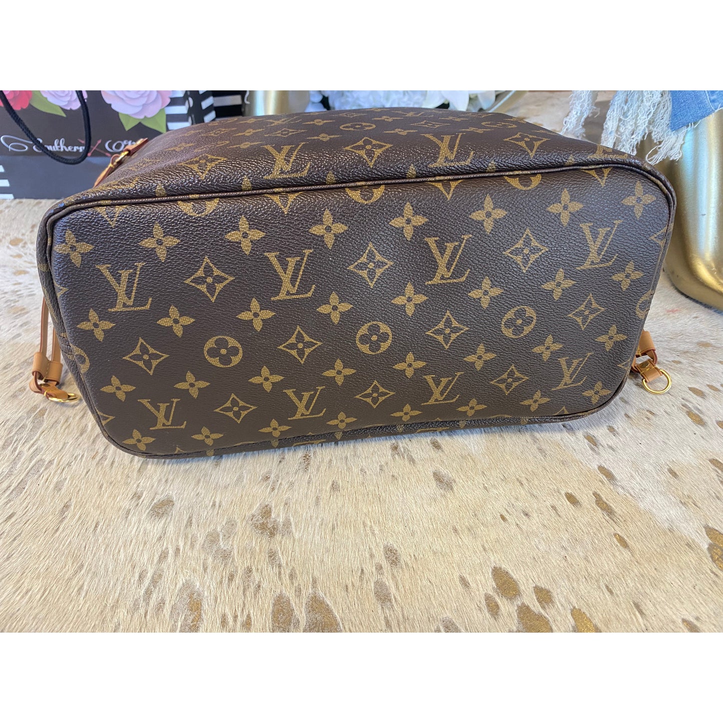Louis Vuitton MM Neverfull with Pouch