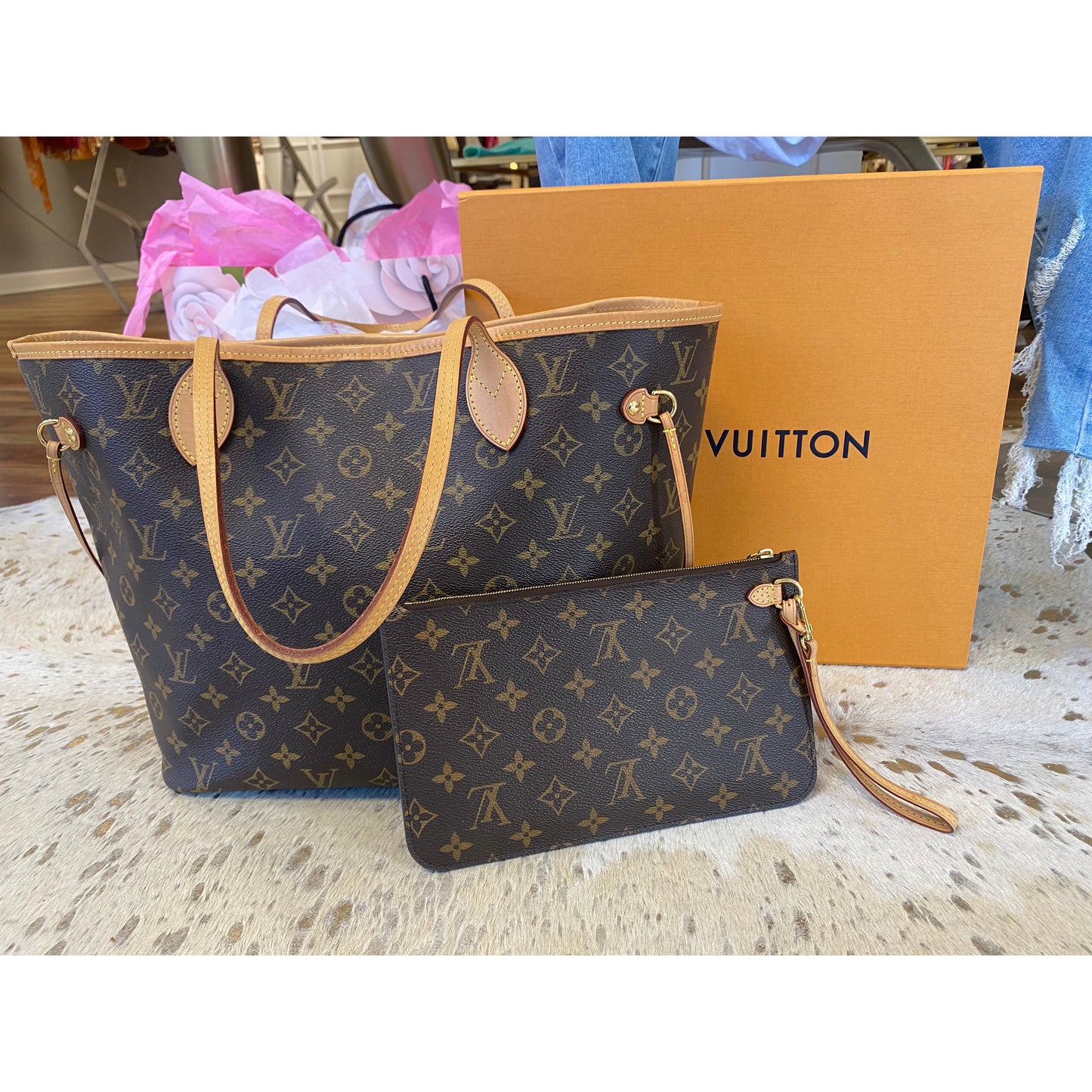 Louis Vuitton MM Neverfull with Pouch