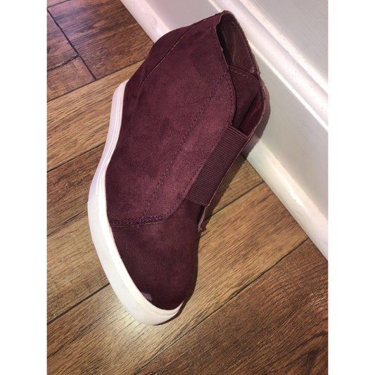 On The Prowl Sneakers